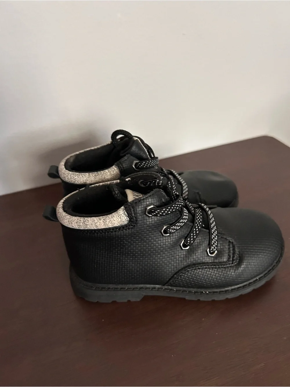 Osh Kosh B'gosh Boy's Ramon Fashion Boots Black Size US 10M